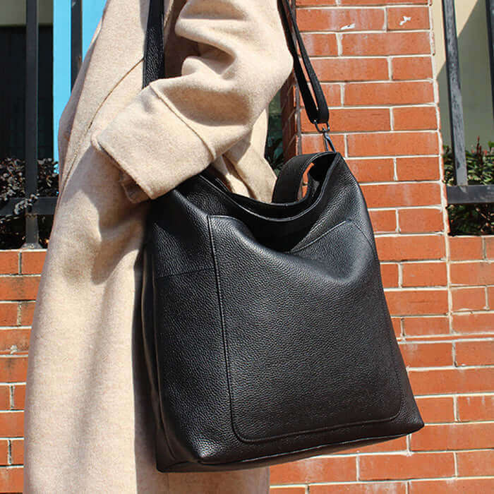 Black leather shoulder bag for casual use in NZ