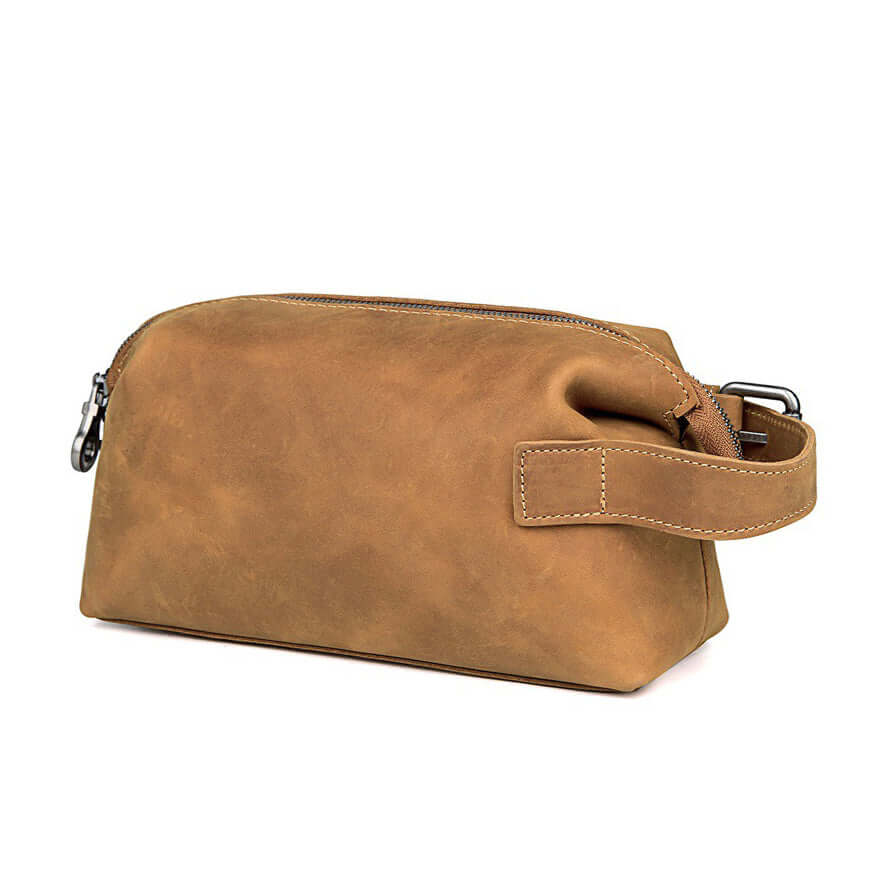 Brown Crazy Horse leather wash bag with vintage finish
