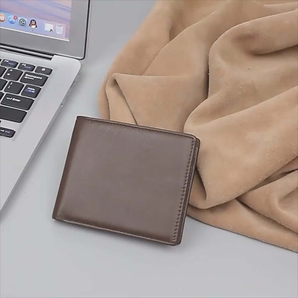 Classic Brown Men's Leather Wallet with Card Slots