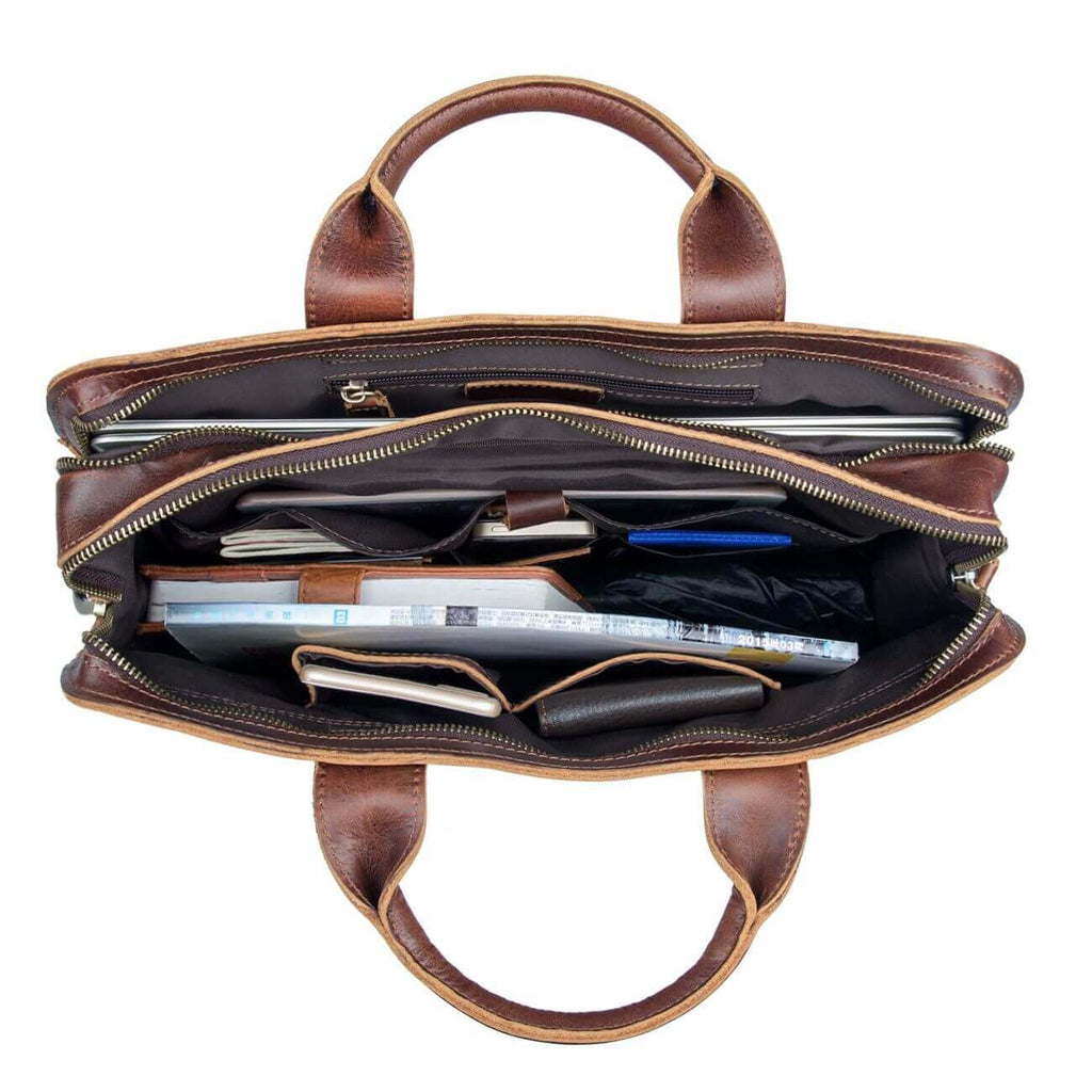 Interior of the vintage leather bag with a 14-inch laptop.