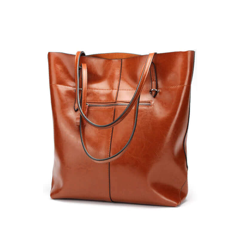 Casual leather tote bag for everyday style.