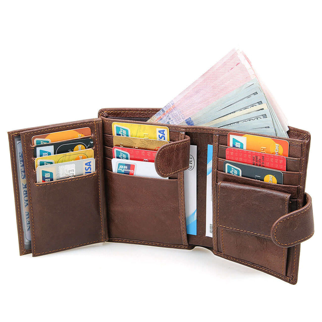 Stylish men's RFID leather wallet