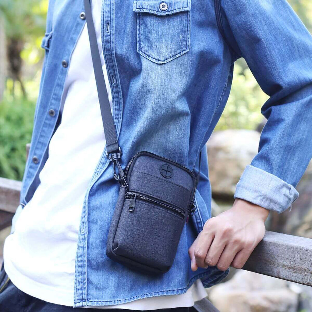 Unisex travel phone crossbody bag for men and women