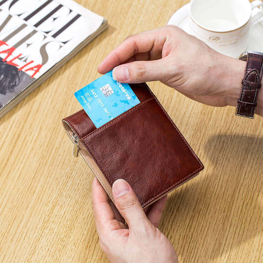 Vintage style men's leather wallet